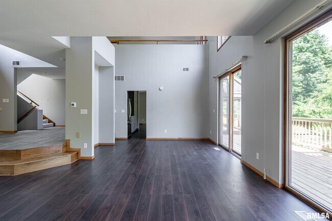 Building Photo - 29 Wildwood Dr