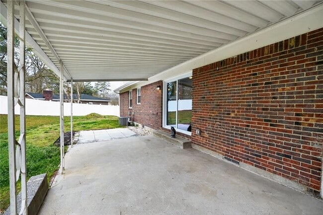 Building Photo - 2479 Yolanda Trail