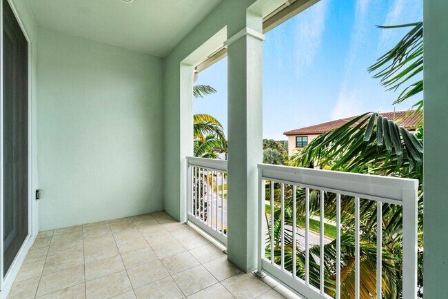 Building Photo - 7114 Edison Pl