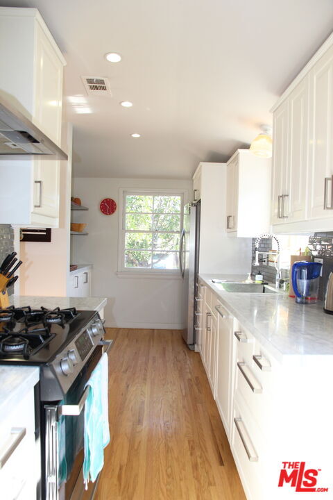 Building Photo - 8011 Stewart Ave