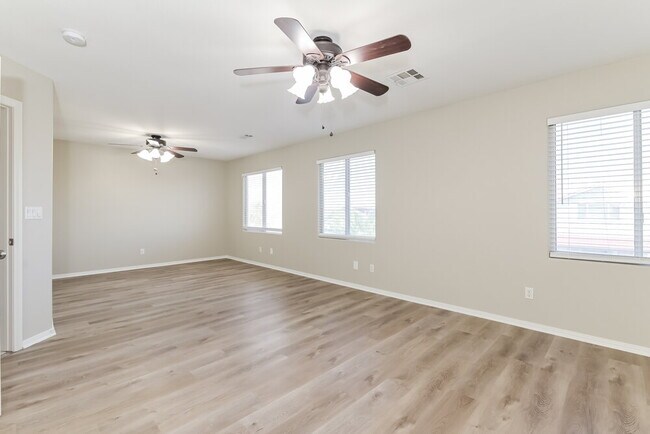 Building Photo - 1012 Desert Retreat Ct