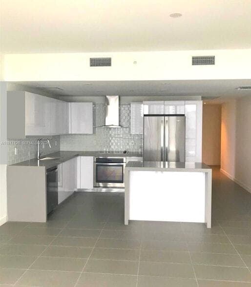 Building Photo - 1600 NE 1st Ave