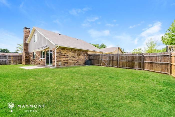 Building Photo - 1609 Culberson Dr