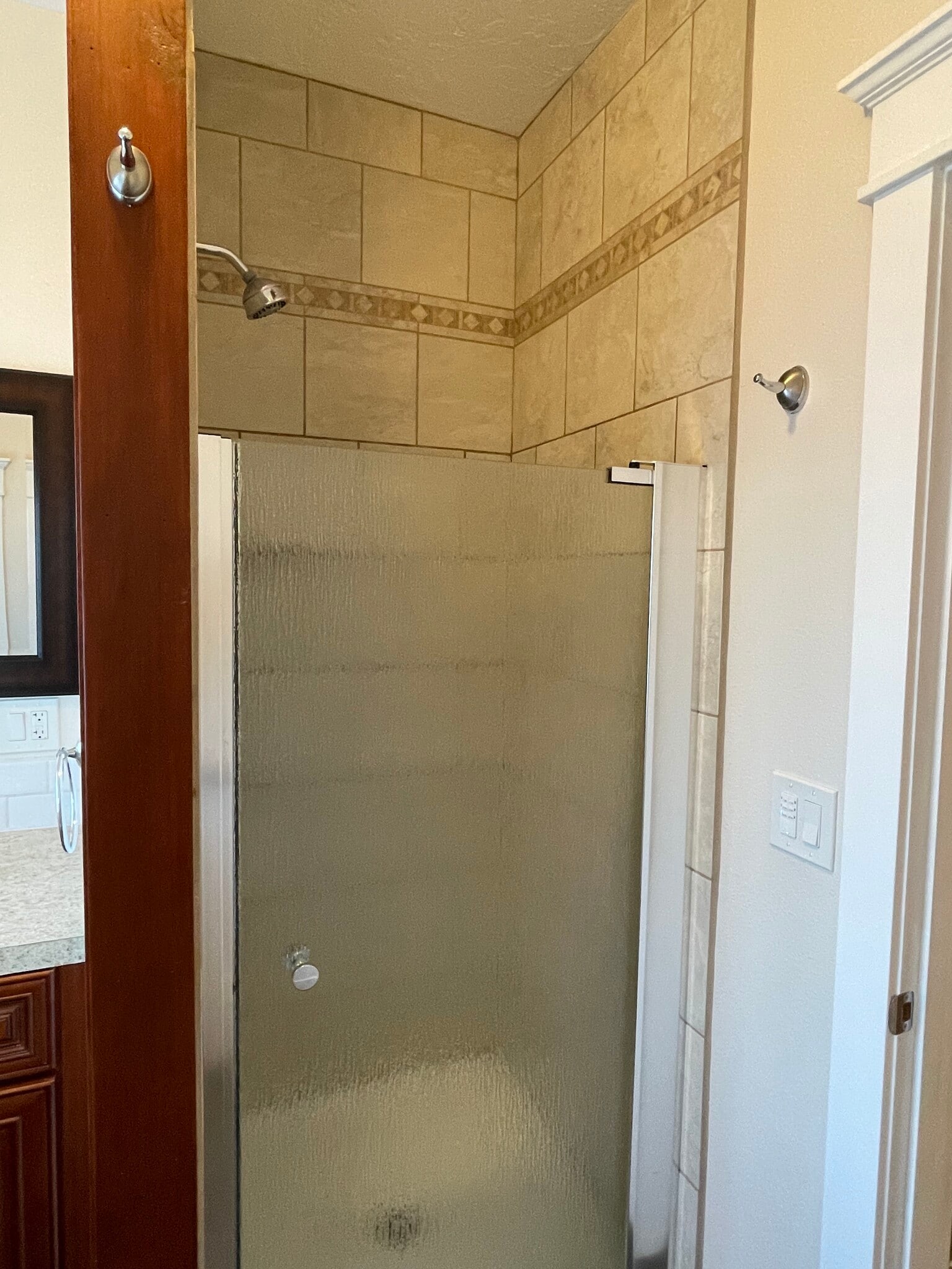 Shower - 647 N Morton St