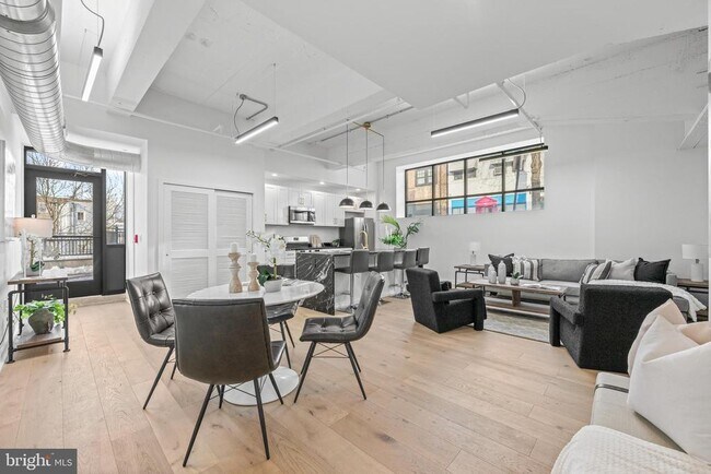 Building Photo - 36 N Narberth Ave