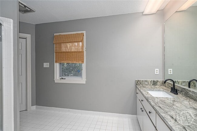 Building Photo - 44 Black Hawk Trail