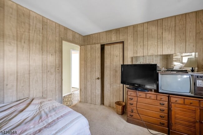 Building Photo - 204 Tryon Pl