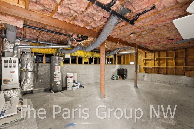 Building Photo - 1313 Monroe Ave NE