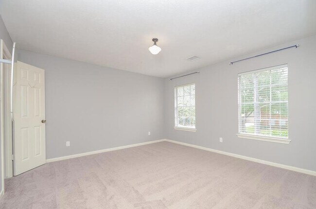 Building Photo - 24706 Mather Dr