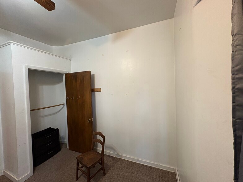 Building Photo - 1607 6th St