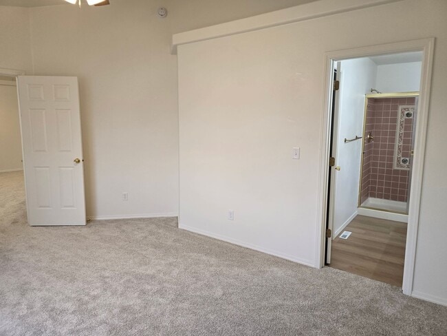 Building Photo - Freshly Updated 3 Bed | 2 Bath Home with Sunroom & Fenced Yard – Twin Falls