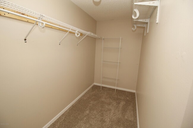 Building Photo - 737 Kempten St NW