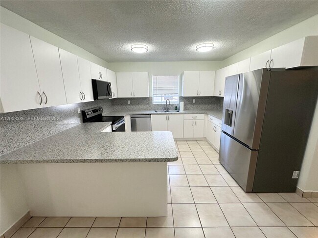 Building Photo - 9540 SW 36th St