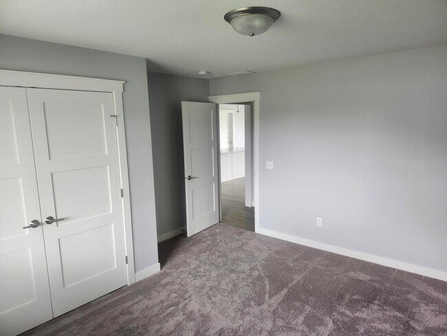 Building Photo - 1581 Keanan Ln