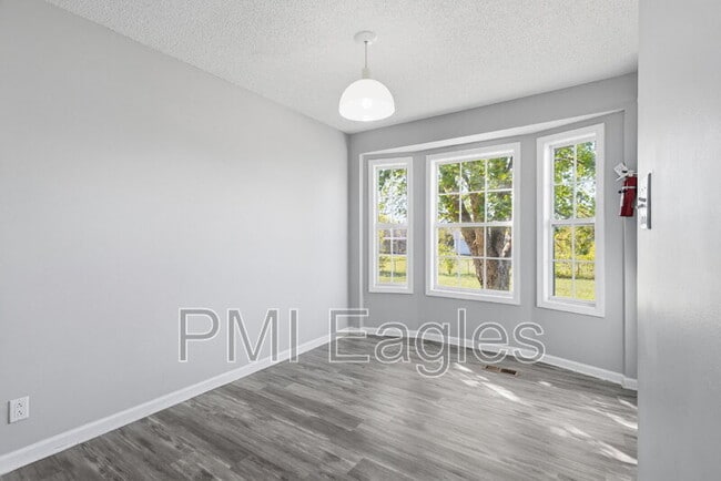 Building Photo - 112 Waterford Dr