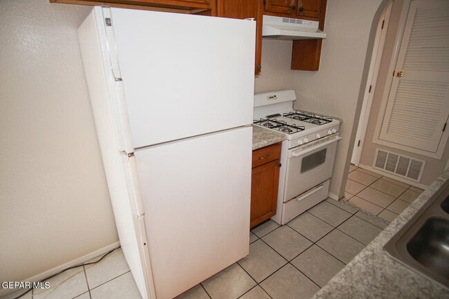 Building Photo - 10661 Obsidian St