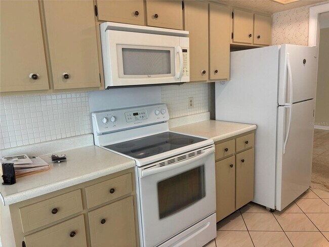 Building Photo - 2060 Attache Ct