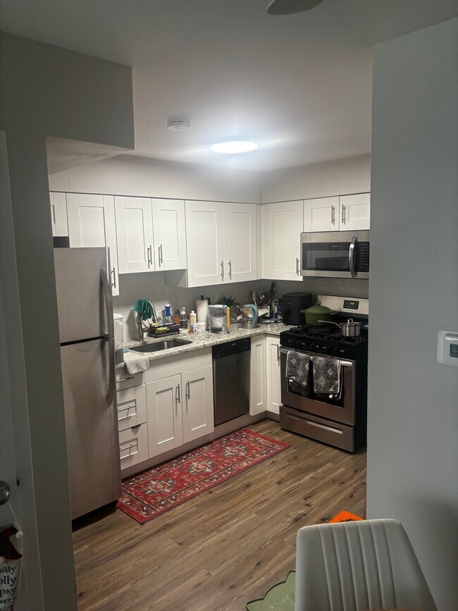 Primary Photo - 1348 Brown St