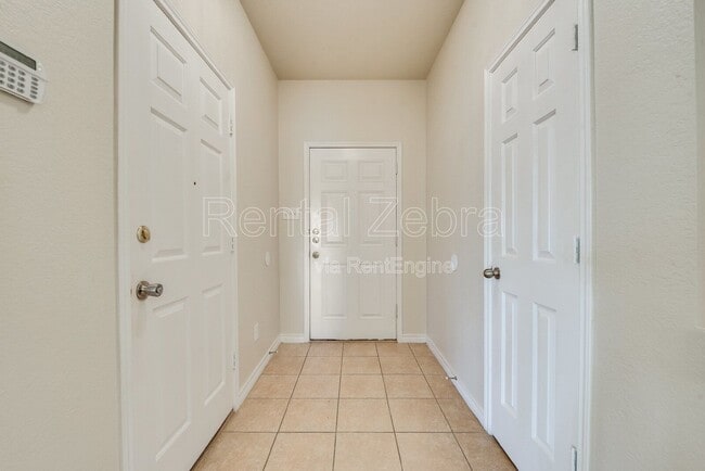 Building Photo - 4216 Summersweet Ln