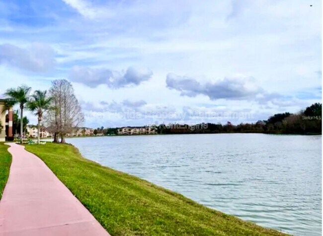 Building Photo - 1969 Summer Club Dr