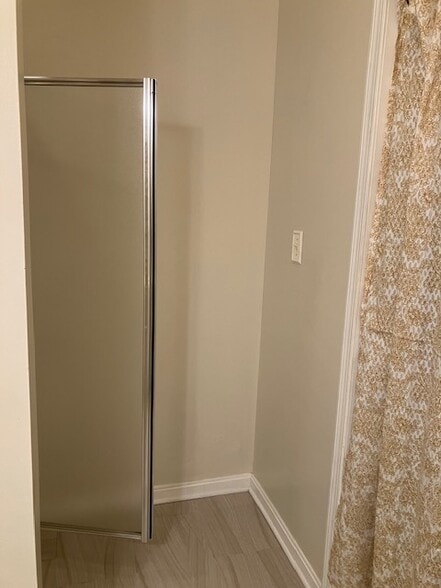 Building Photo - 414 George St