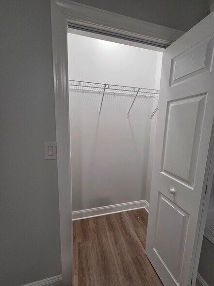 Building Photo - 840 2nd St