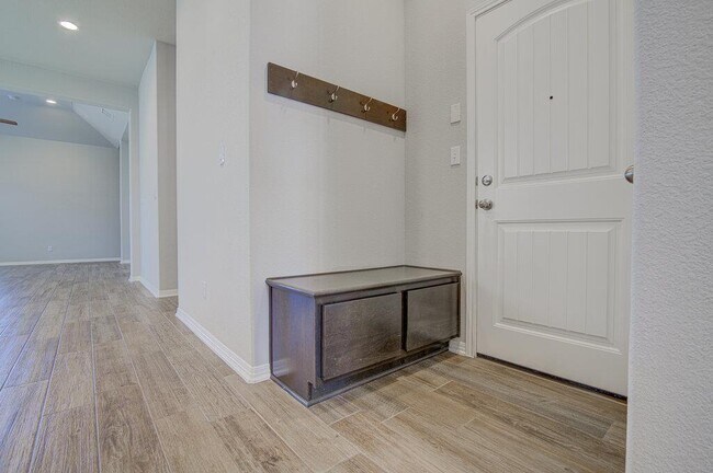 Building Photo - 20308 Crested Caracara Ln