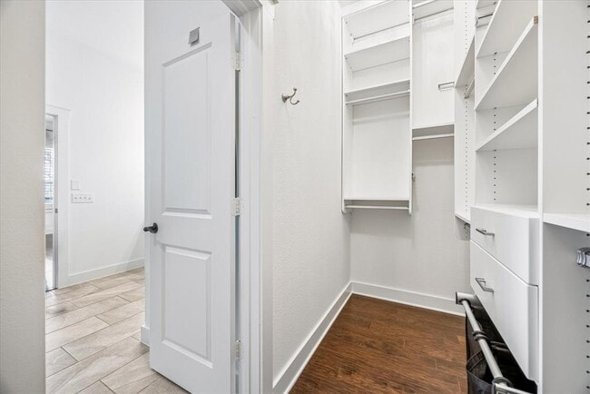 Building Photo - 2520 Bluebonnet Ln