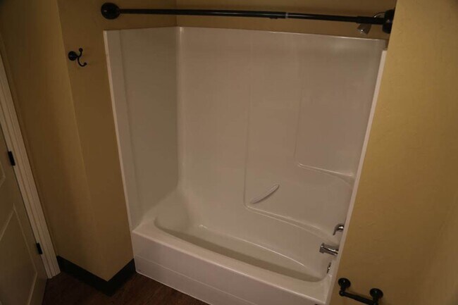 Building Photo - 685SEVera