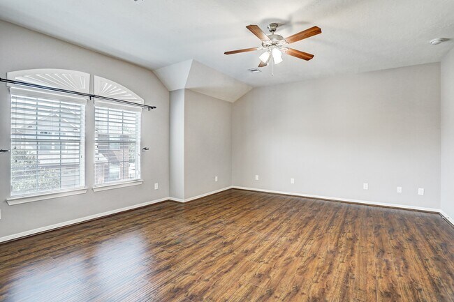 Building Photo - 8908 Minola Oaks Dr