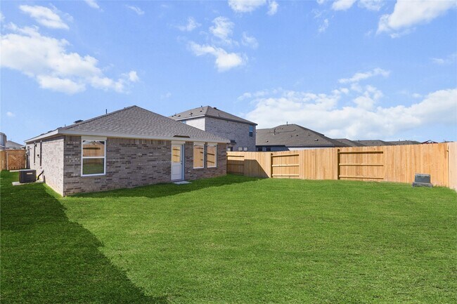 Building Photo - 28714 Bottom Grass Trl