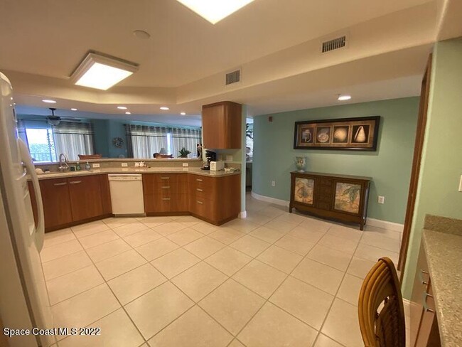 Building Photo - 732 Bayside Dr