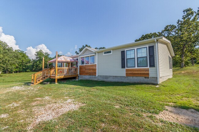 Building Photo - Updated Modern 3 Bedroom Manufactured Home!