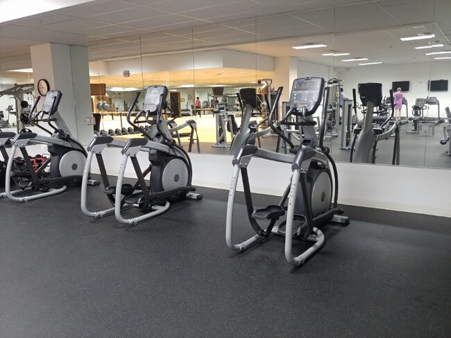 Building Photo - 255 N Sierra St