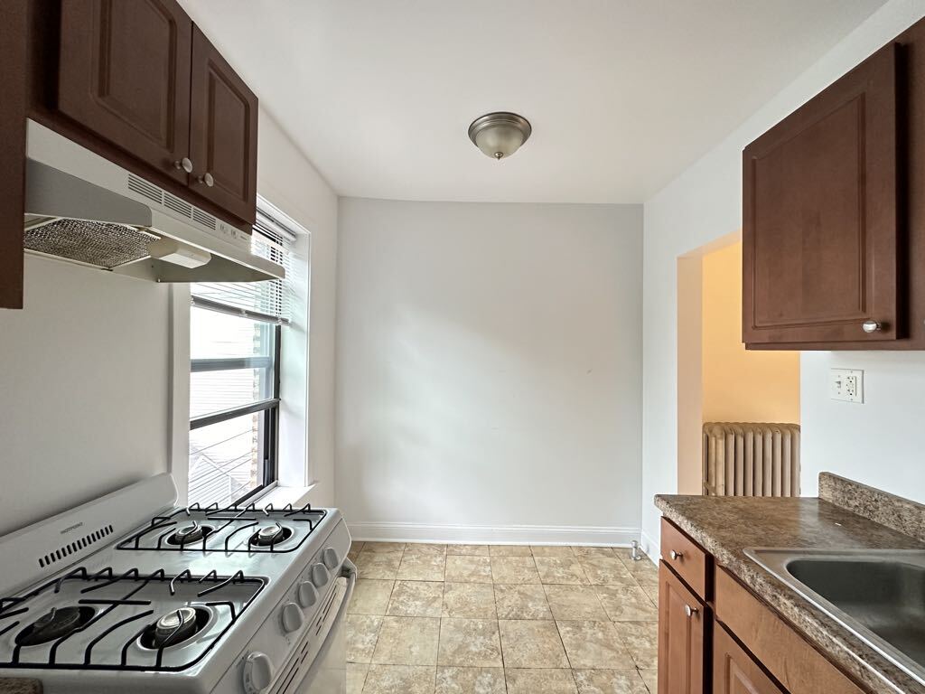 Building Photo - 2617 N Spaulding Ave