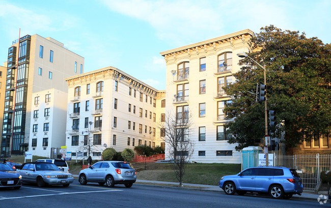 Building Photo - The Claiborne