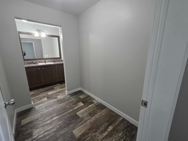 Building Photo - 4548 Spruce Ct