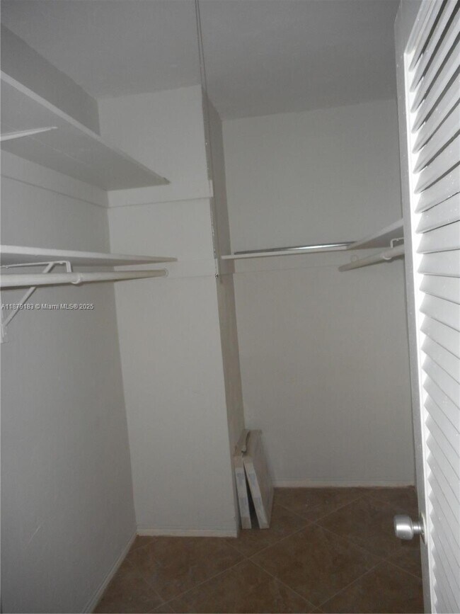 Building Photo - 10185 Collins Ave