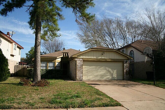 Building Photo - 11726 Plumbrook Dr