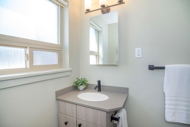 Interior Photo - Parkside Browne's Addition