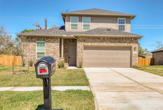 Building Photo - 410 Magnolia Ln