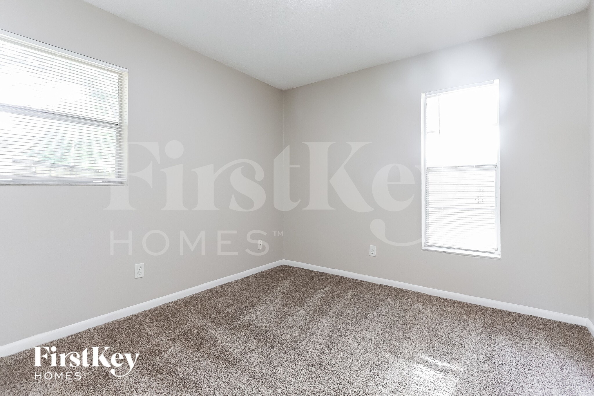 Building Photo - 802 Briarcliff Dr