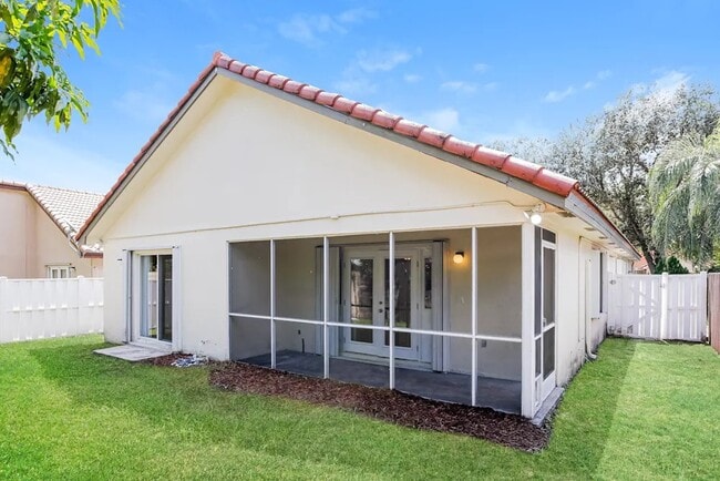 Building Photo - 12611 SW 7th Pl