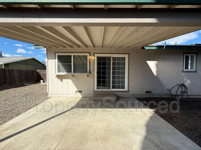 Building Photo - 1708 Applegate Dr