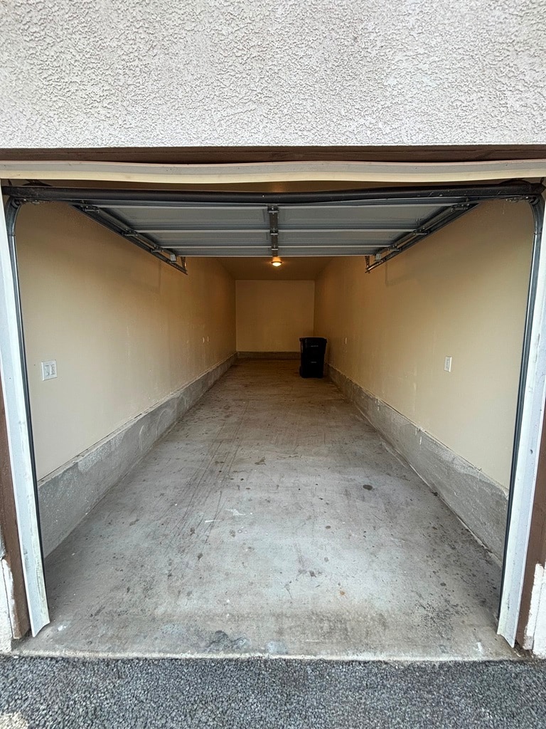 Building Photo - 3910 Halldale Ave
