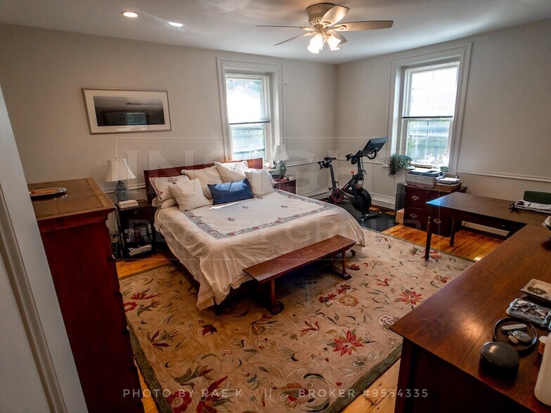 Building Photo - 61 Pond St