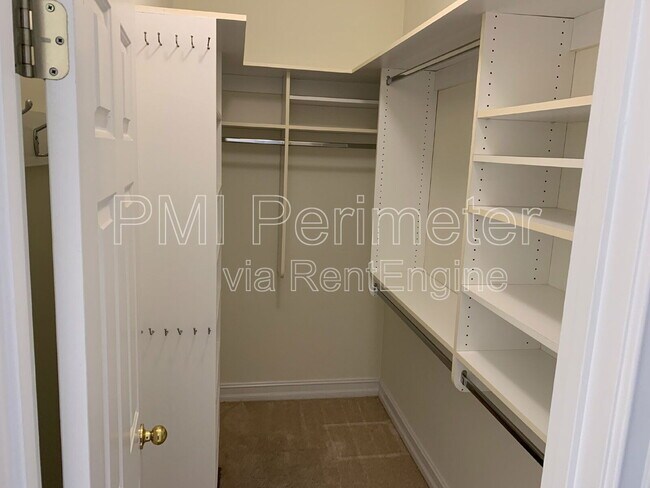 Building Photo - 389 Bridgebrook Ln SW