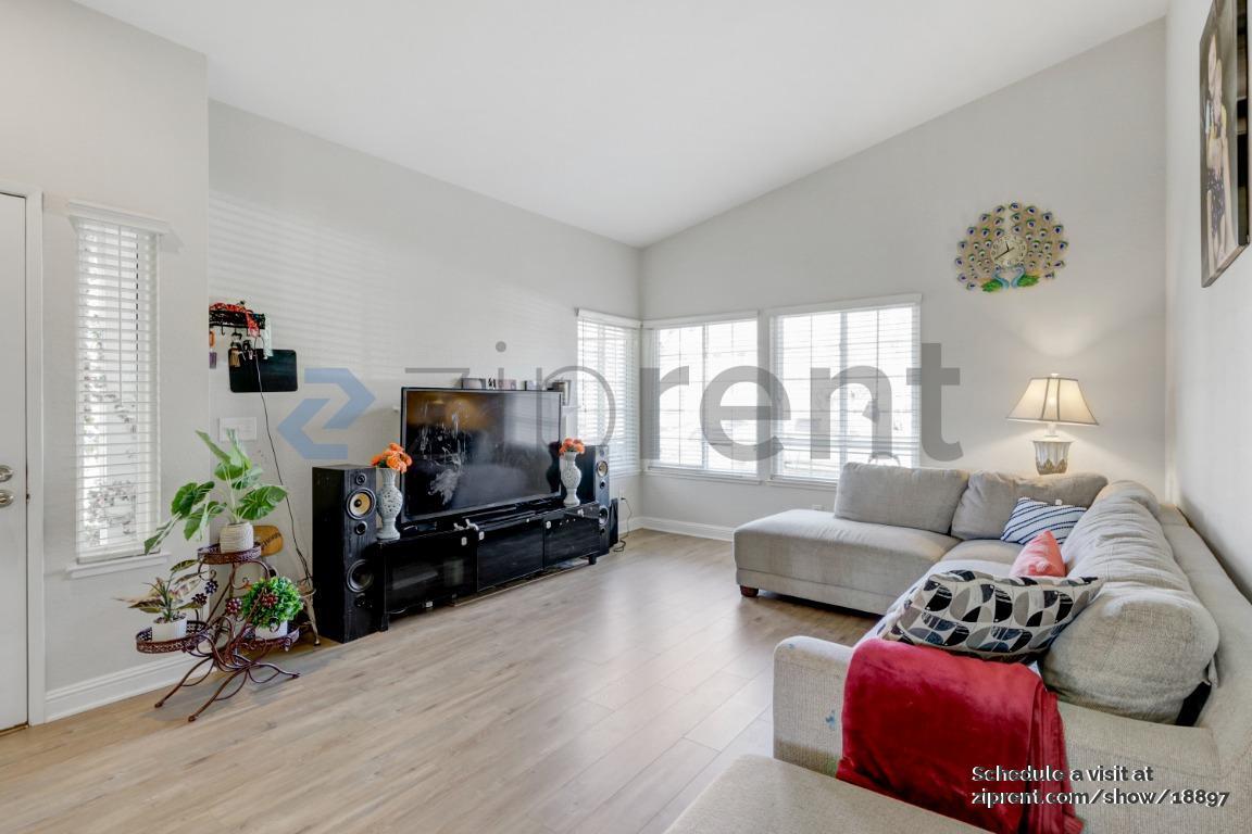 Building Photo - 4533 Silvercrest Way