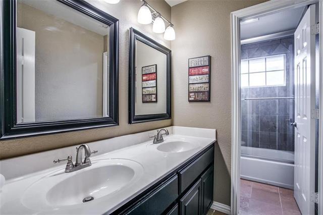 Building Photo - 1048 Village Pkwy