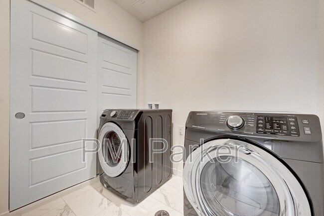 Building Photo - 9287 Twenty Mile Rd